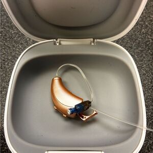 Starkey Microtech i1000 Summit RIC Hearing aid